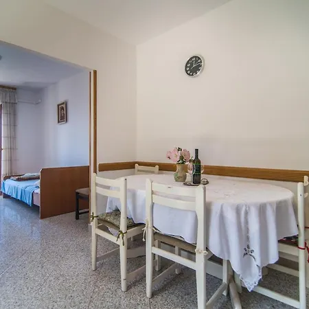 Konukevi Pino 3*