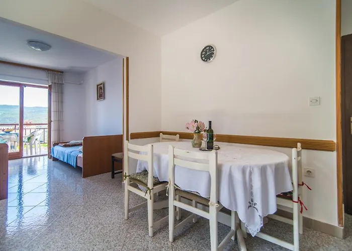 Gostinjska kuća Pino 3*
